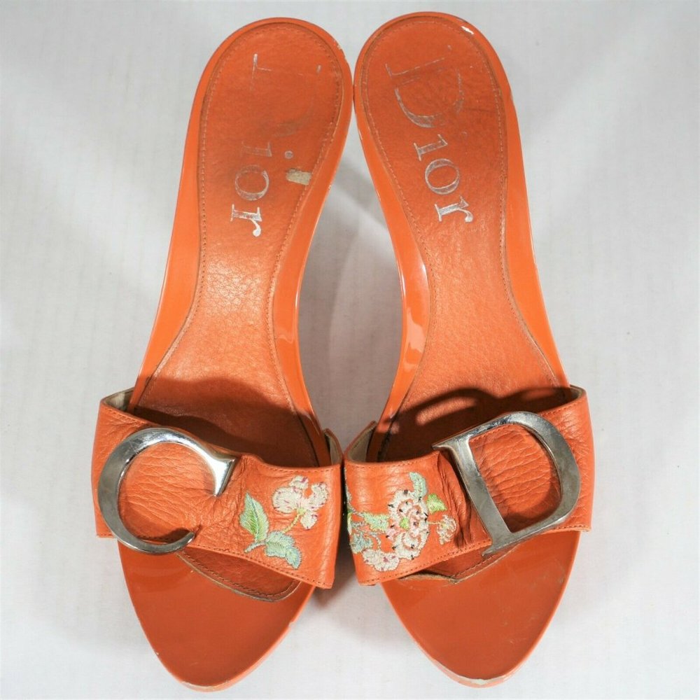 Christian Dior Embroidered Floral Heels M616 - Picture 2 of 11